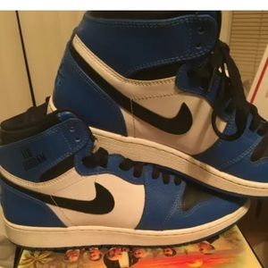 Jordan rare air size 6y or 7.5 women’s